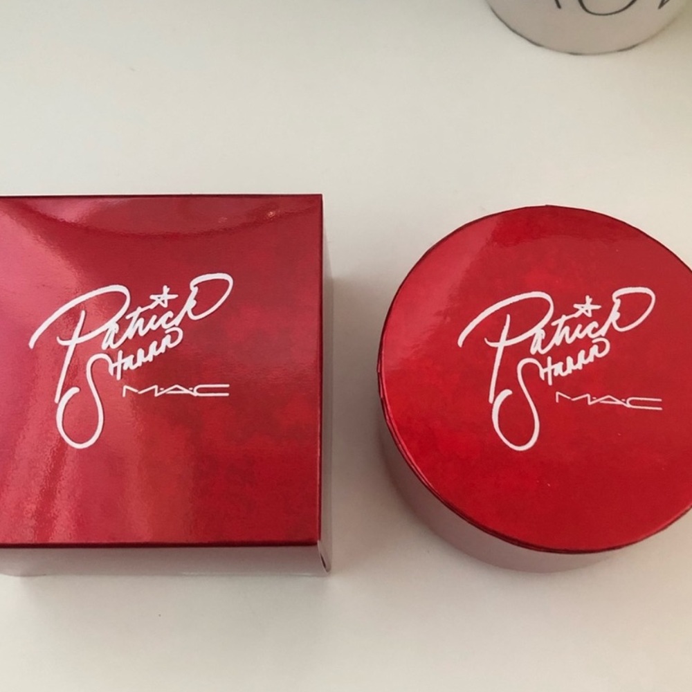 LE MAC Patrick’s powder BNIB